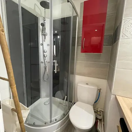 Superbe Studio, Neuf, St Cyprien *